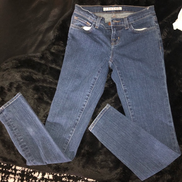 J Brand Skinny Jeans; Size 24 - Picture 9 of 9